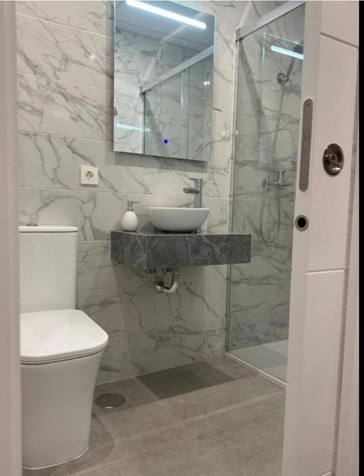 Hermoso Piso A 5 Minutos De La Estacion De Bus Y Tren Maria Zambrano Málaga Extérieur photo
